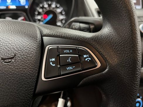 Used 2018 Ford Focus SE image 25