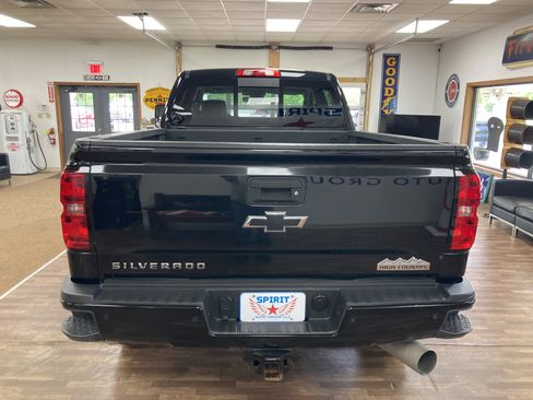 Used 2019 Chevrolet Silverado 2500 High Country w/ Duramax Plus Package AWD/4WD image 6