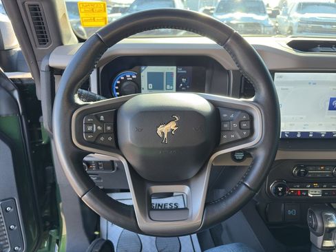 Used 2024 Ford Bronco Wildtrak image 13