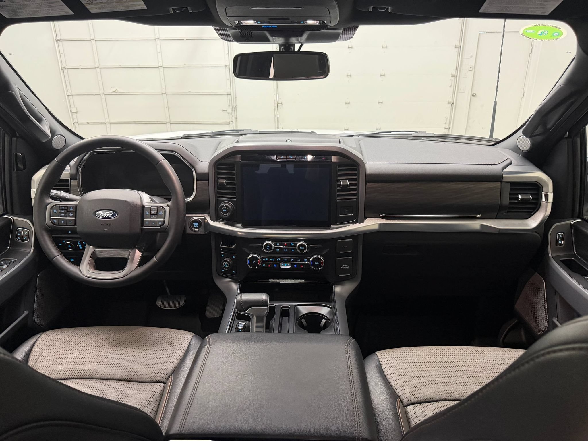 Used 2025 Ford F150 Lariat w/ Equipment Group 501A Mid AWD/4WD image 13