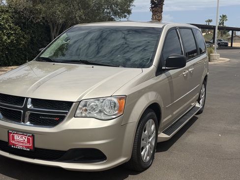 Used 2016 Dodge Grand Caravan SE w/ Quick Order Package 29E SE FWD image 1