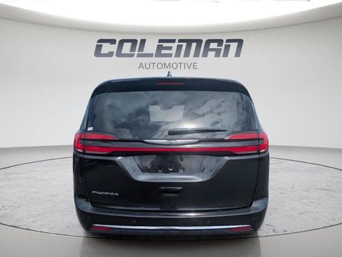 Used 2023 Chrysler Pacifica Touring-L FWD image 25