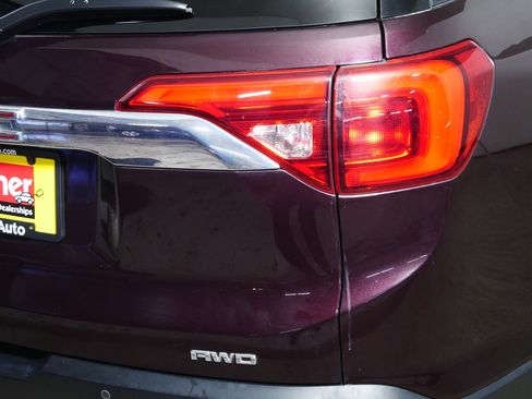 Used 2017 GMC Acadia SLT image 17