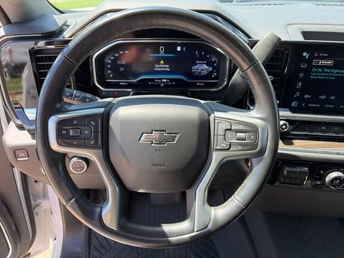 Used 2023 Chevrolet Silverado 1500 RST AWD/4WD image 13