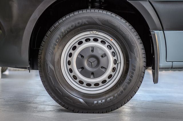 Used 2021 Mercedes-Benz Sprinter 2500 w/ Premium Package image 10