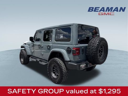 Used 2024 Jeep Wrangler Unlimited Sahara w/ Technology Group AWD/4WD image 5