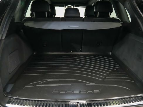 Certified 2017 Porsche Cayenne Turbo AWD/4WD image 13