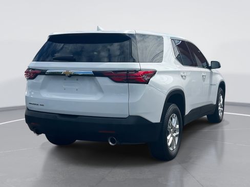 Used 2023 Chevrolet Traverse LS image 6