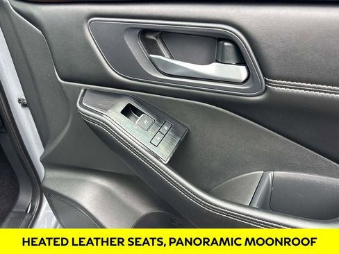 Used 2023 Nissan Rogue SL image 19