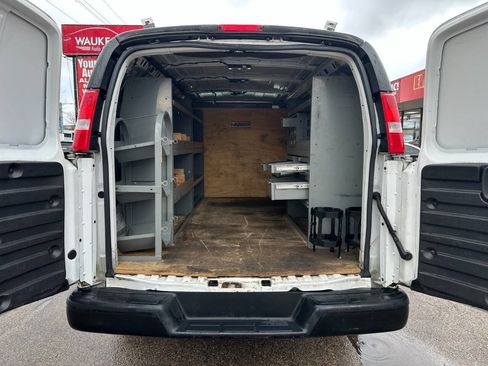 Used 2020 Chevrolet Express 2500 w/ Communications Package RWD image 14