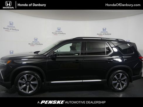Used 2024 Honda Pilot Elite image 1