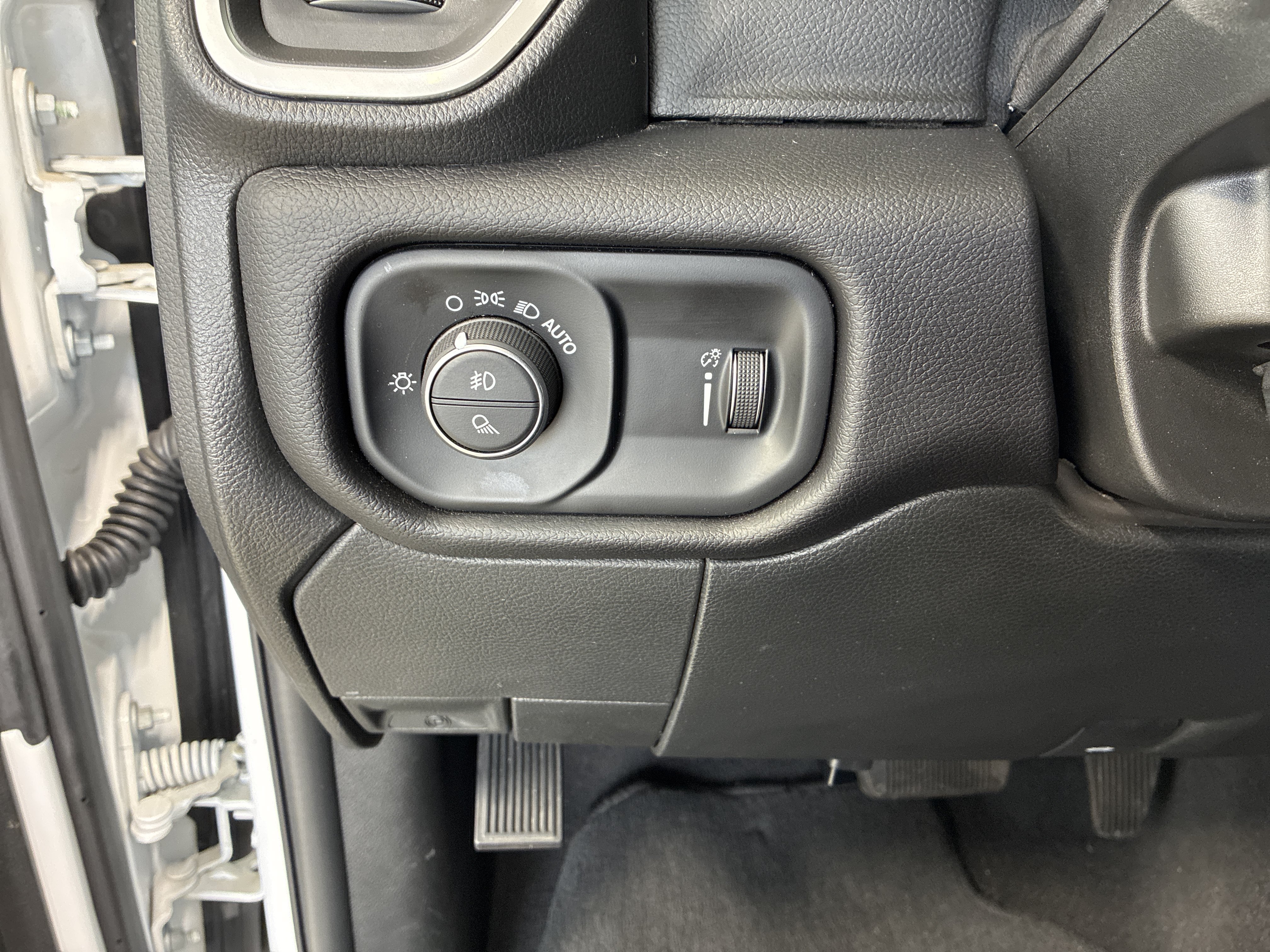Certified 2025 RAM 2500 Big Horn AWD/4WD image 21