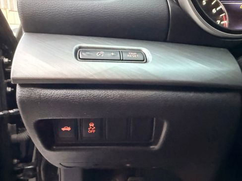 Used 2018 Nissan Maxima 3.5 S image 10