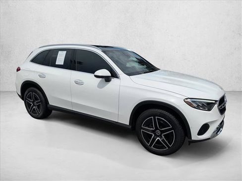 Certified 2026 Mercedes-Benz GLC 300 4MATIC image 4