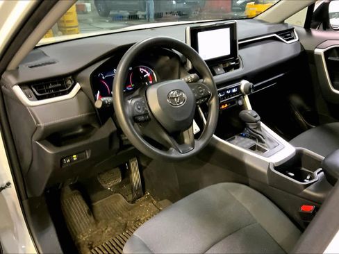 Used 2023 Toyota RAV4 LE image 17