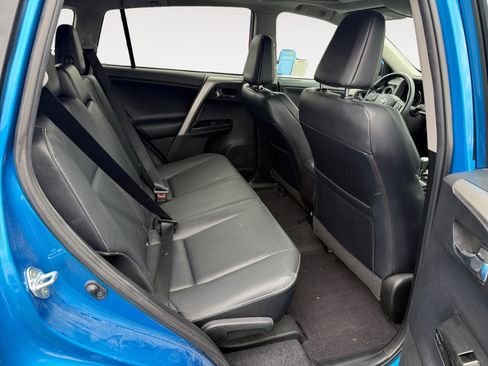 Used 2016 Toyota RAV4 Limited FWD image 18