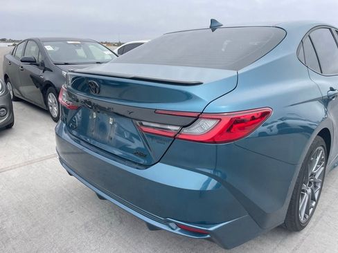 Used 2025 Toyota Camry XSE FWD image 4