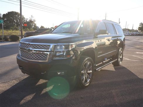 Used 2019 Chevrolet Tahoe LT w/ LT Signature Package image 5