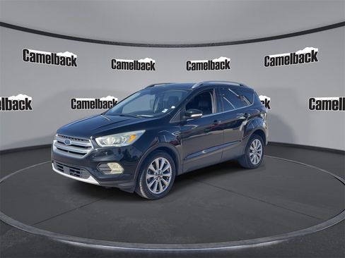 Used 2017 Ford Escape Titanium image 3