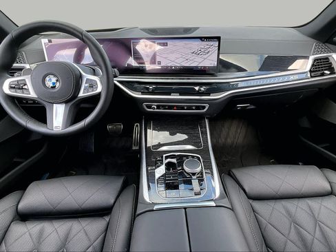 Used 2026 BMW X5 xDrive40i w/ M Sport Package AWD/4WD image 14
