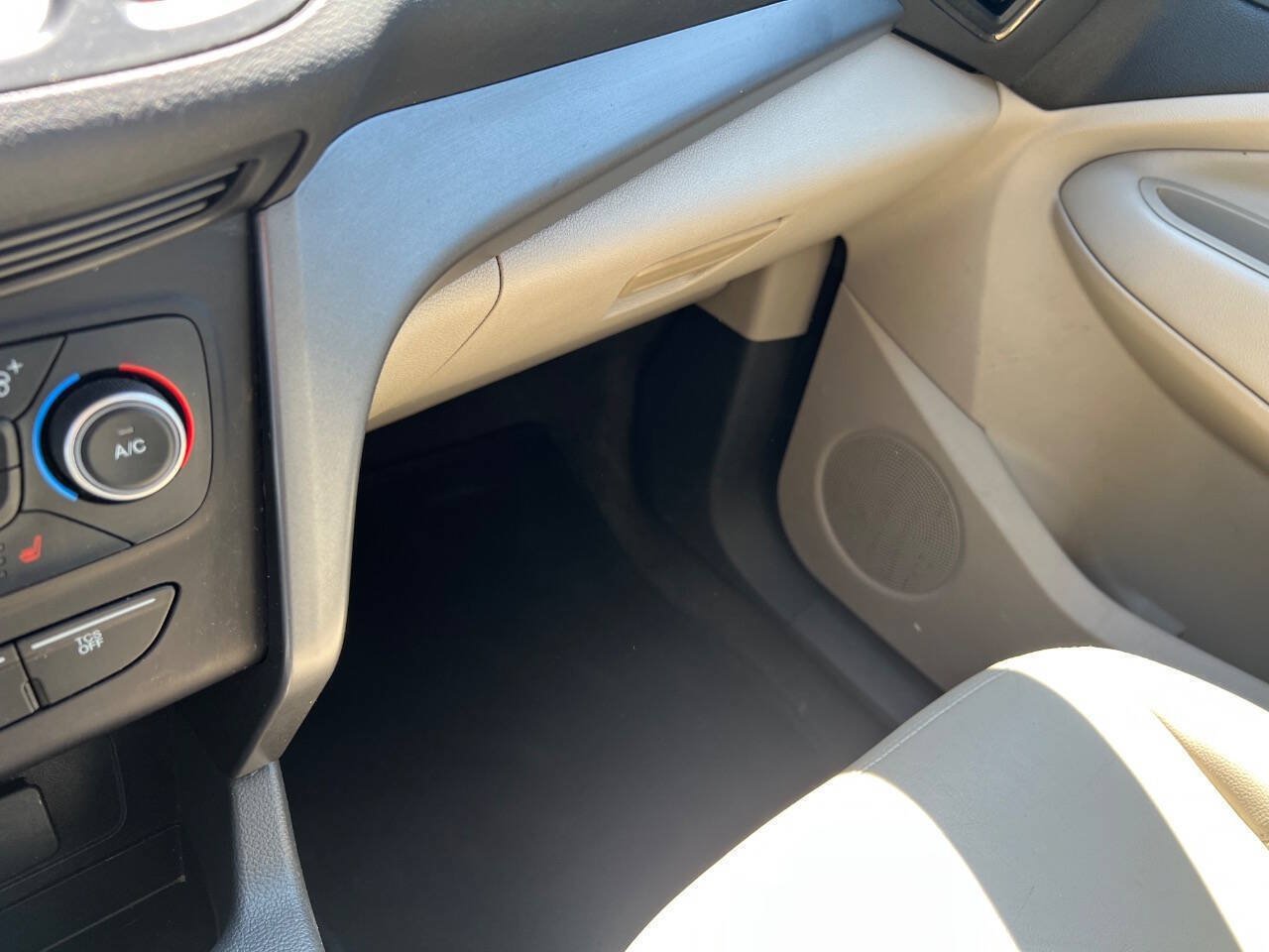 Used 2018 Ford Escape SEL w/ Ford Safe & Smart Package AWD/4WD image 19
