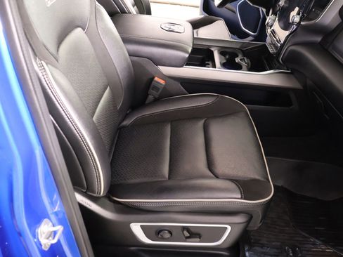 Used 2022 RAM 1500 Laramie w/ Sport Appearance Package image 14