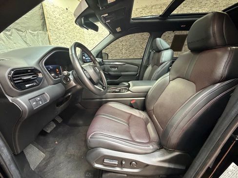 Used 2025 Honda Pilot Black Edition image 19