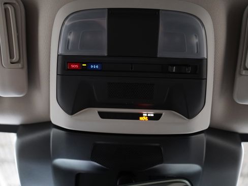 Used 2024 Subaru Crosstrek 2.0i Premium image 31