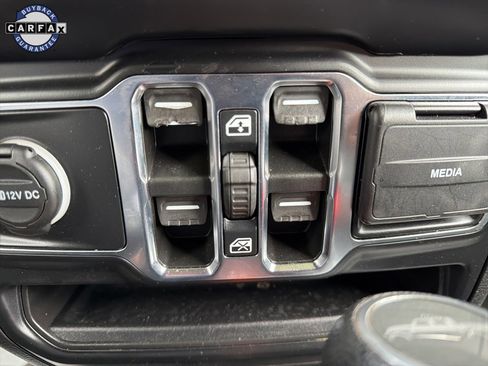 Used 2021 Jeep Gladiator Willys image 30