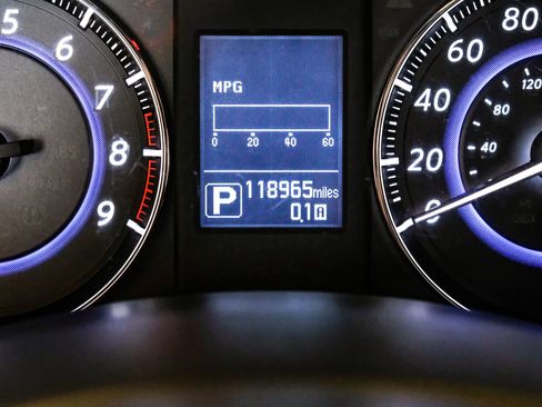 Used 2015 INFINITI QX70 2WD w/ Premium Package image 22