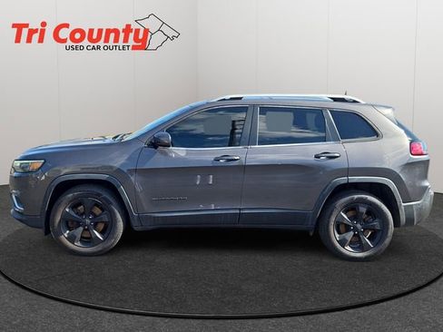 Used 2019 Jeep Cherokee Limited w/ Technology Group AWD/4WD image 4