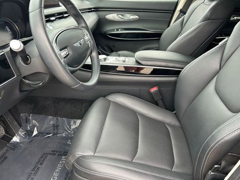 Used 2025 Genesis GV70 2.5T image 11