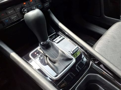 Used 2023 Jeep Compass Limited AWD/4WD image 24
