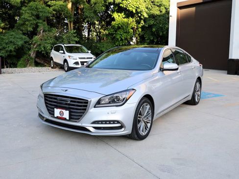 Used 2018 Genesis G80 3.8 w/ Option Group 02 image 3