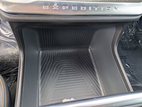 Certified 2025 Ford Expedition Tremor image 24