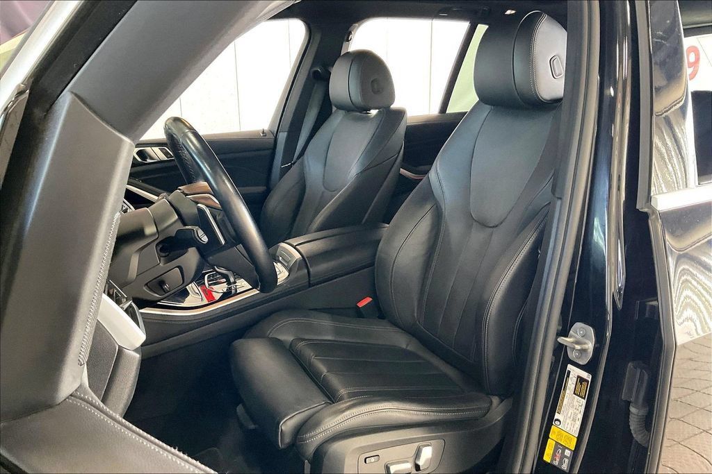Used 2022 BMW X5 xDrive45e AWD/4WD image 3