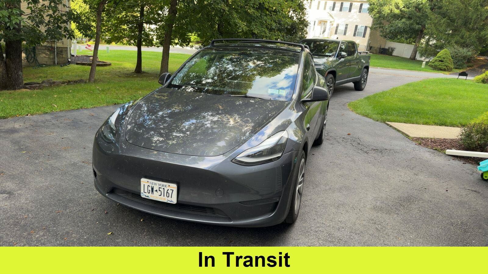 Used 2023 Tesla Model Y Long Range AWD/4WD image 1