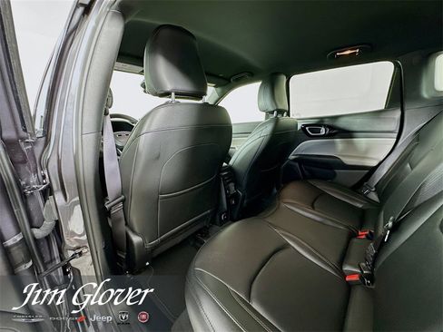 Used 2024 Jeep Compass Limited image 14