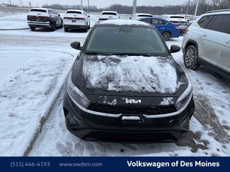 Used 2023 Kia Forte LXS video 2