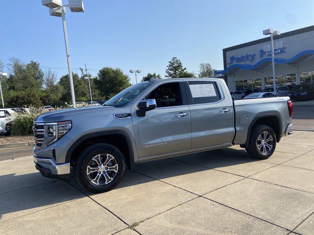 Used 2025 GMC Sierra 1500 SLT AWD/4WD image 6