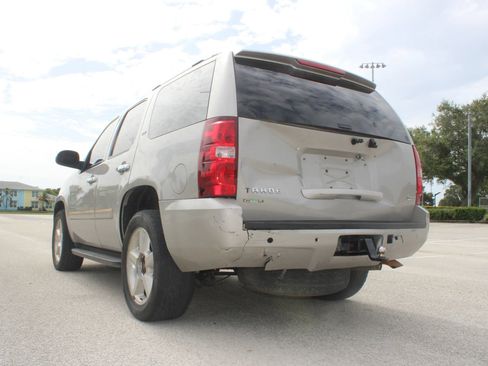 Used 2007 Chevrolet Tahoe LTZ w/ LTZ Preferred Equipment Group RWD image 7