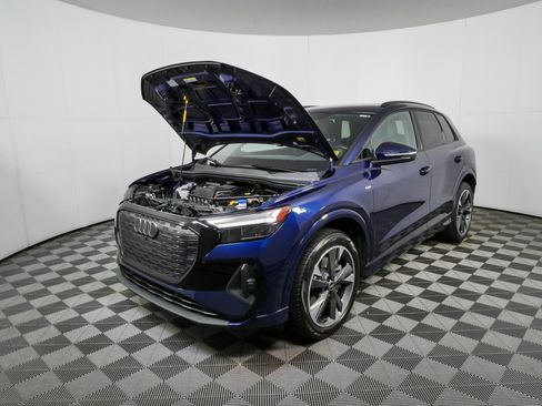 Used 2023 Audi Q4 e-tron Premium w/ Convenience Package AWD/4WD image 32