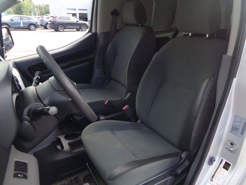 Used 2017 Nissan NV200 S w/ Back Door Glass Package FWD image 16