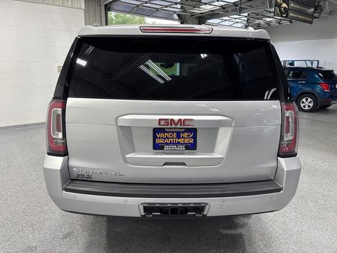 Used 2018 GMC Yukon XL SLT AWD/4WD image 6