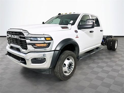 New 2026 RAM 5500 Tradesman w/ Chrome Appearance Group image 21