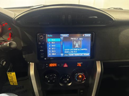 Used 2019 Toyota 86 RWD image 12