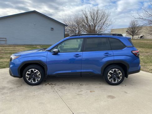 Used 2026 Subaru Forester Premium image 3