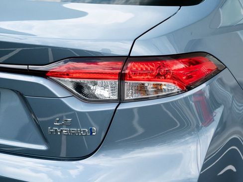 Used 2023 Toyota Corolla LE FWD image 12