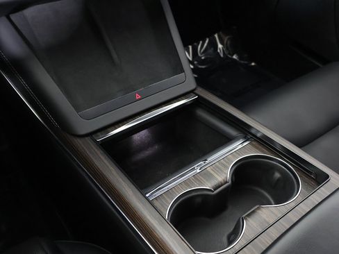 Used 2022 Tesla Model S image 63