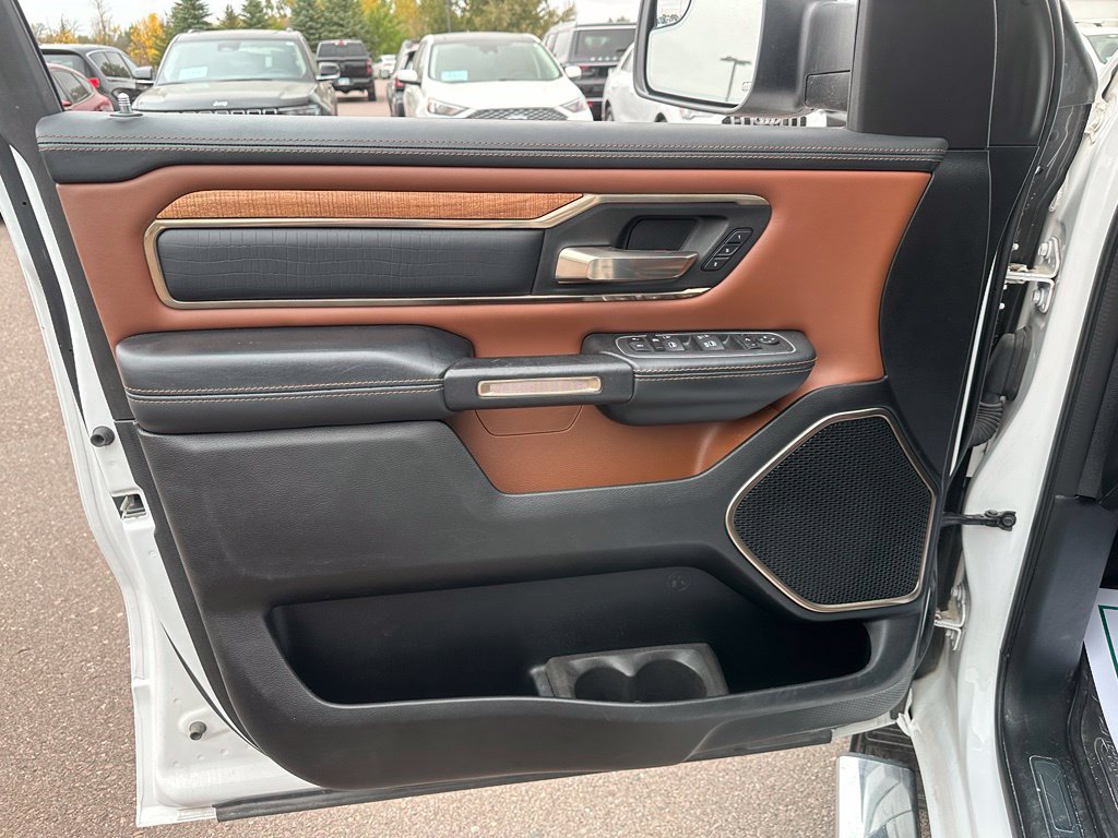 Used 2022 RAM 1500 Limited w/ Body-Colour Bumper Group AWD/4WD image 12